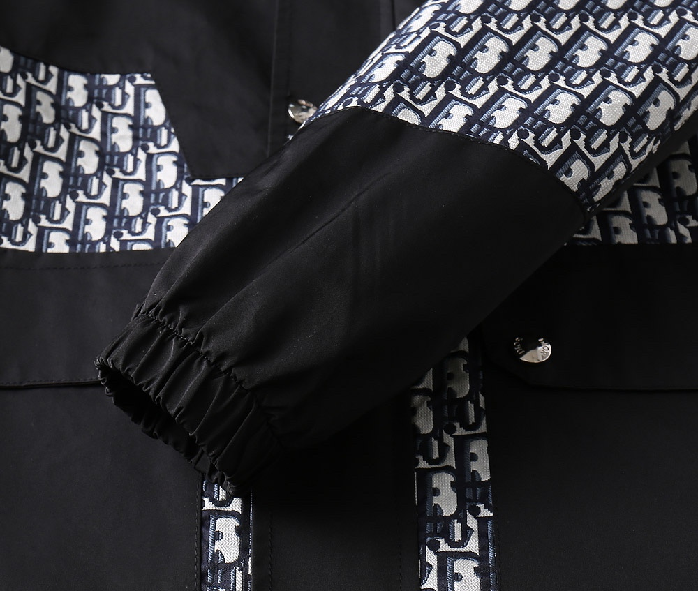 【DIOR  公式旗艦店】ディオール ジャケット着 ご好評に付き再入荷！241223