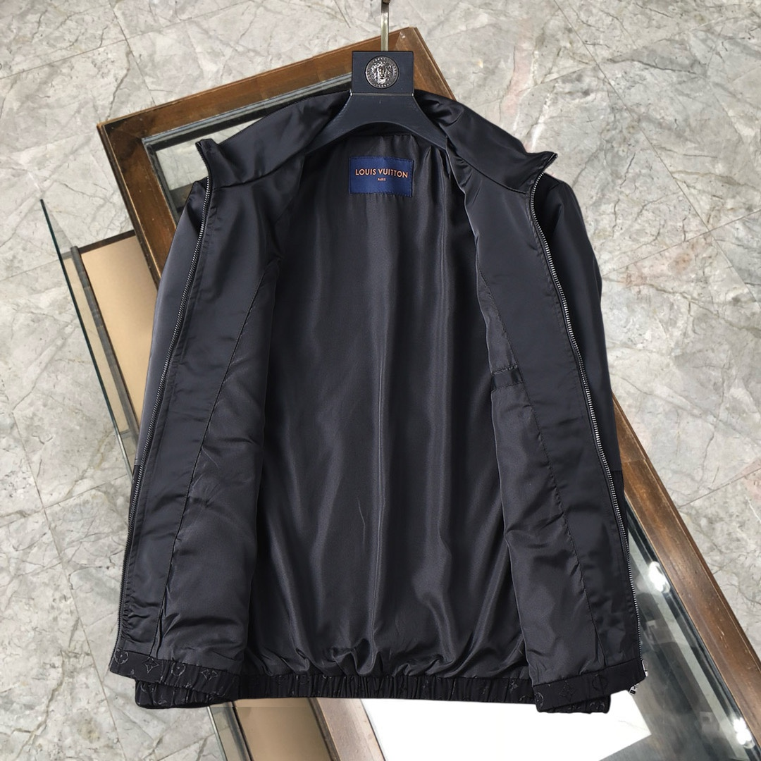 【LOUIS VUITTON 公式旗艦店】ルイヴィトン  ジャケット着 ご好評に付き再入荷！241021