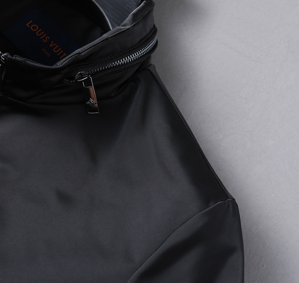 【LOUIS VUITTON 公式旗艦店】ルイヴィトン  ジャケット着 ご好評に付き再入荷！241021