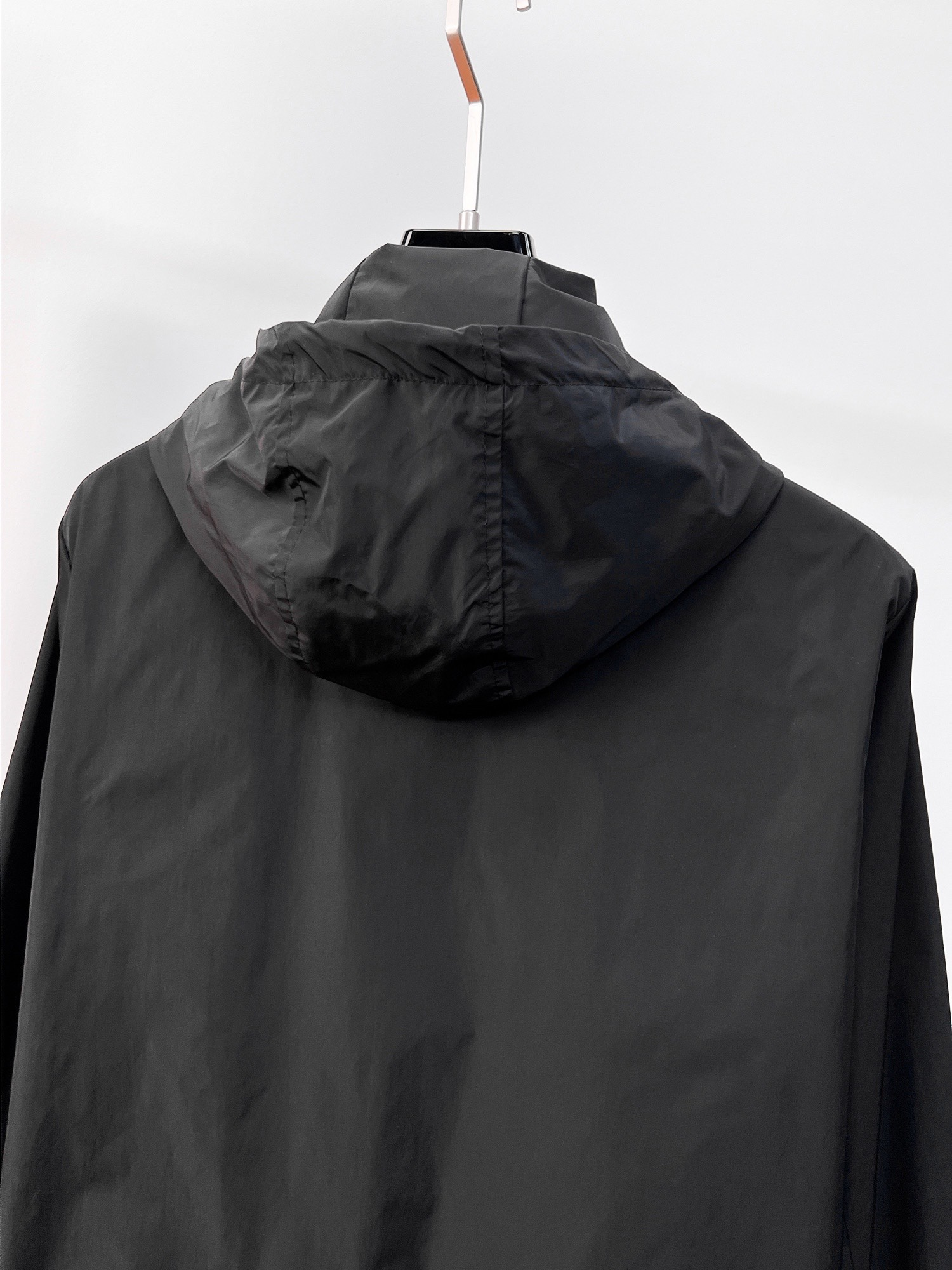 LV【LOUIS VUITTON 公式旗艦店】ルイヴィトン  ジャケット着 ご好評に付き再入荷！241223