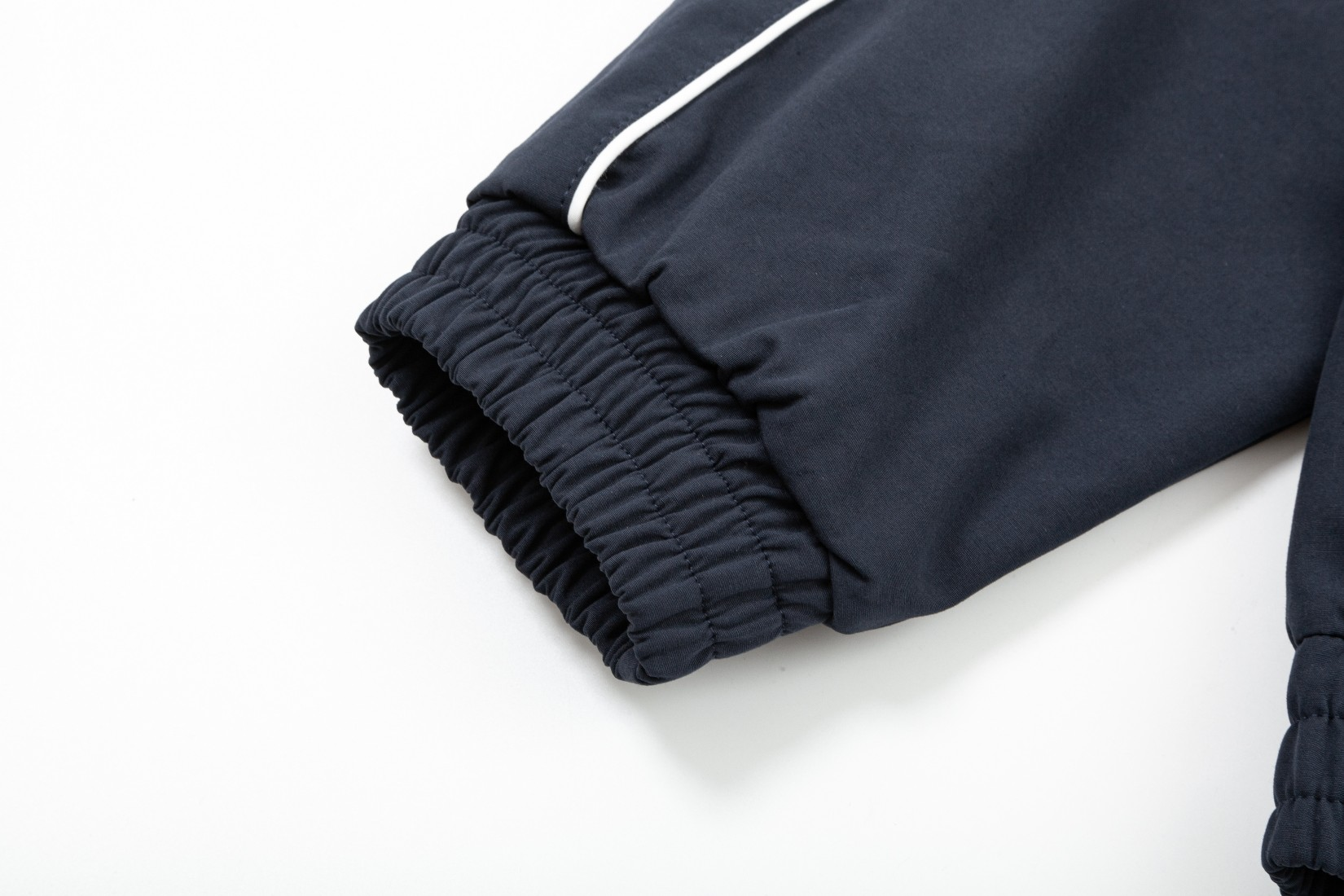 【CHANEL  公式旗艦店】シャネル   ジャケット着 好評に付き再入荷！241223