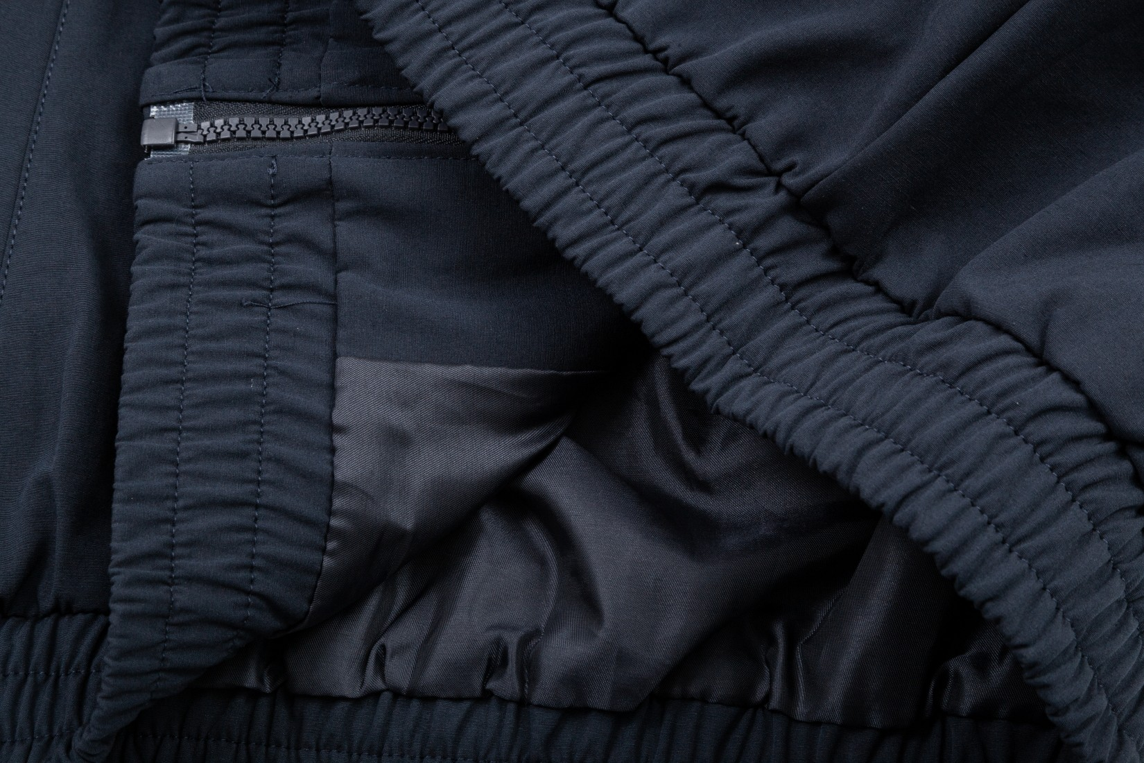 【CHANEL  公式旗艦店】シャネル   ジャケット着 好評に付き再入荷！241223