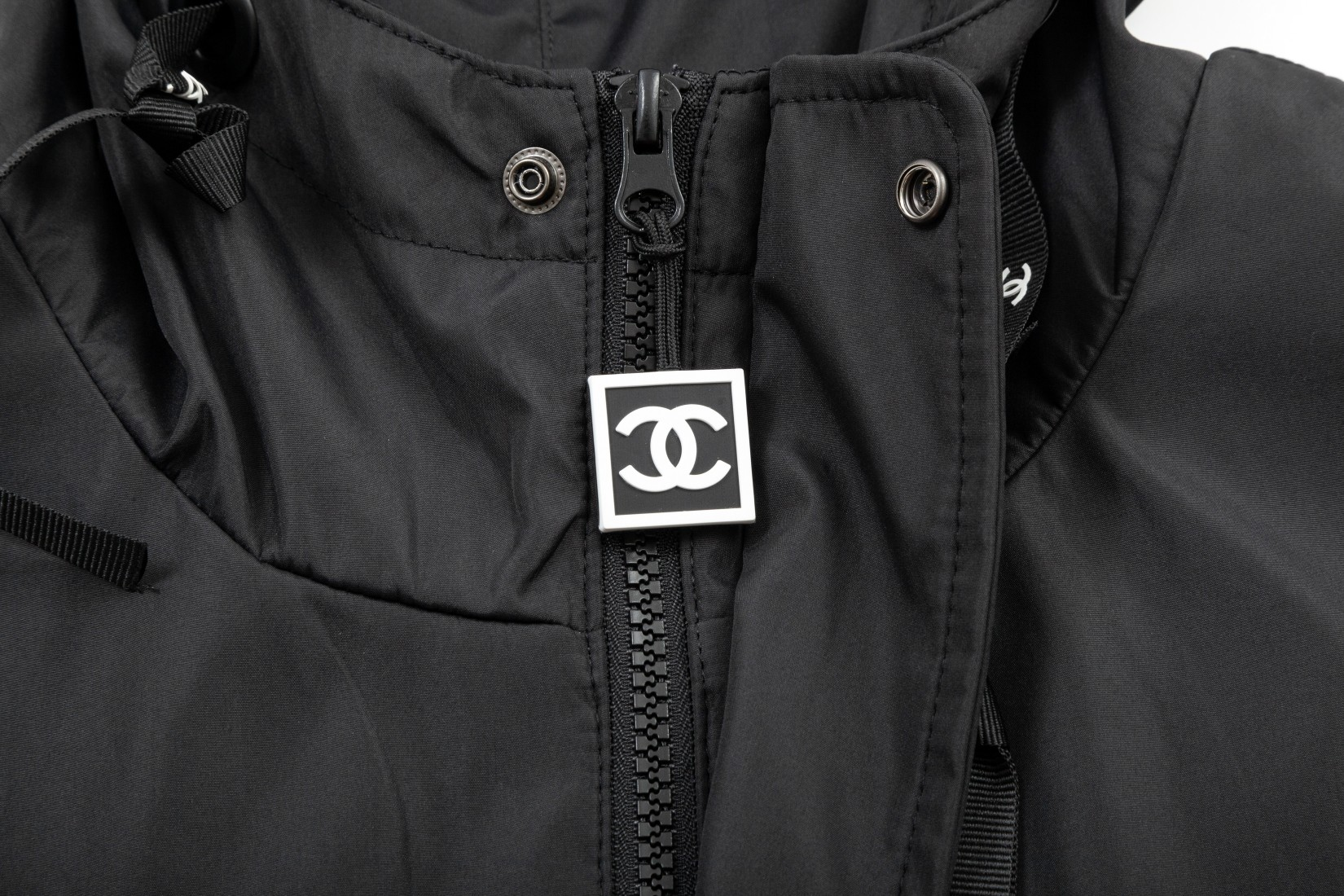 【CHANEL  公式旗艦店】シャネル   ジャケット着 好評に付き再入荷！241223