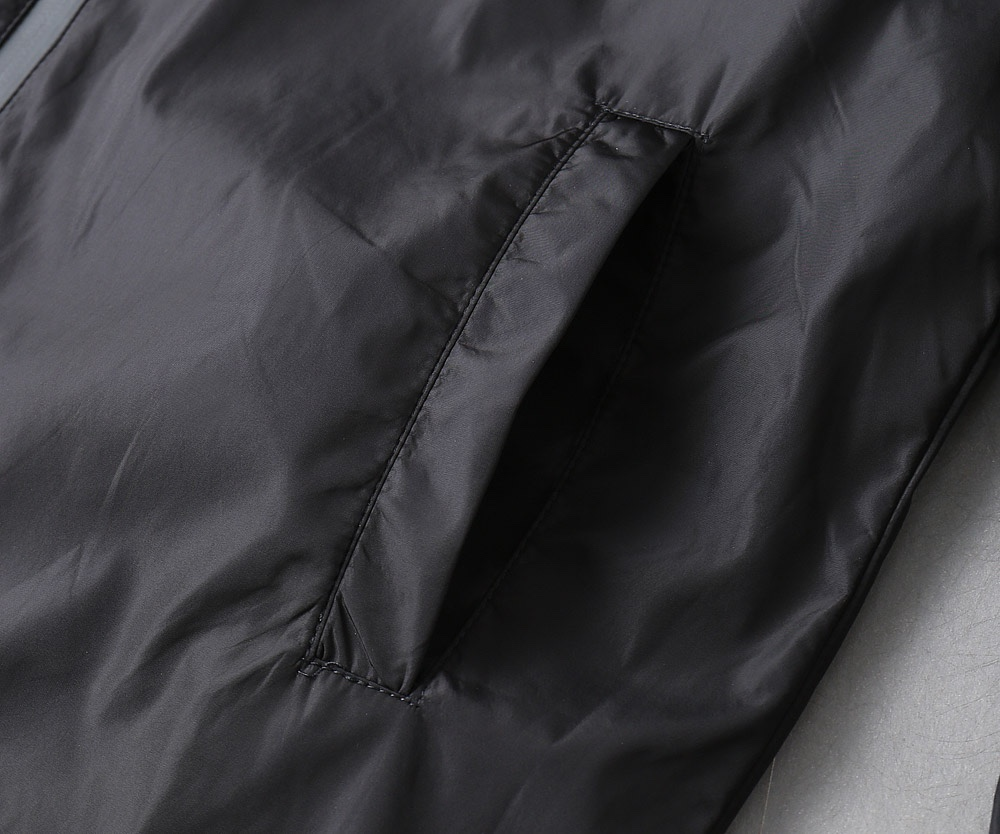 【FENDI  公式旗艦店】フェンディ  ジャケット着 好評に付き再入荷 241223