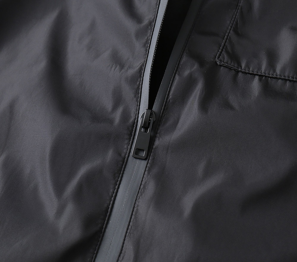 【FENDI  公式旗艦店】フェンディ  ジャケット着 好評に付き再入荷 241223