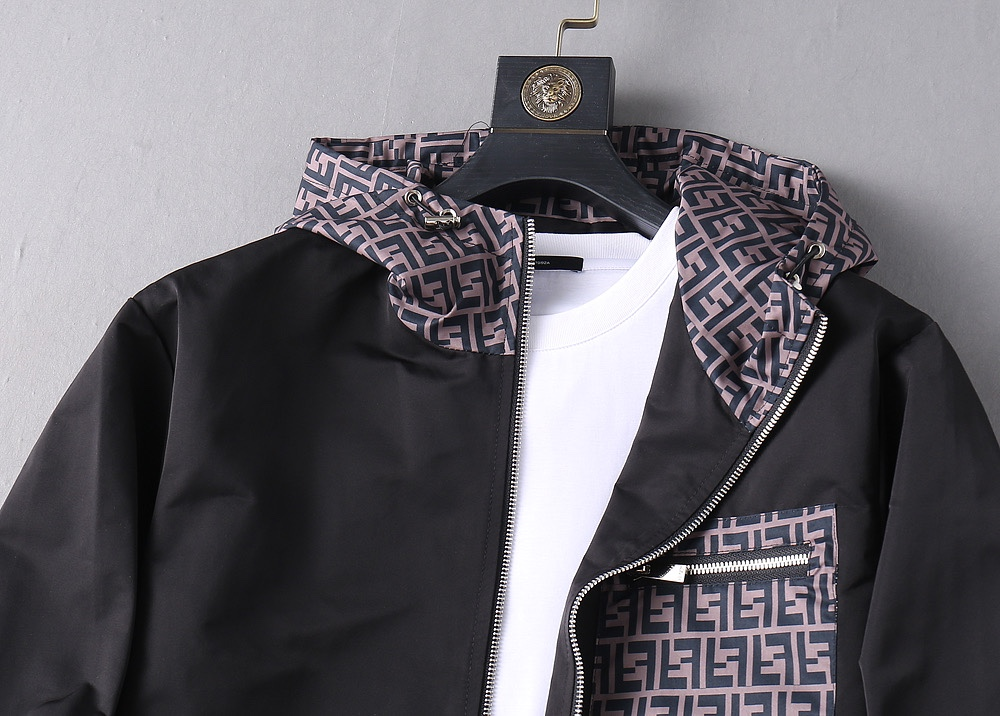 【FENDI  公式旗艦店】フェンディ  ジャケット着 好評に付き再入荷 241223