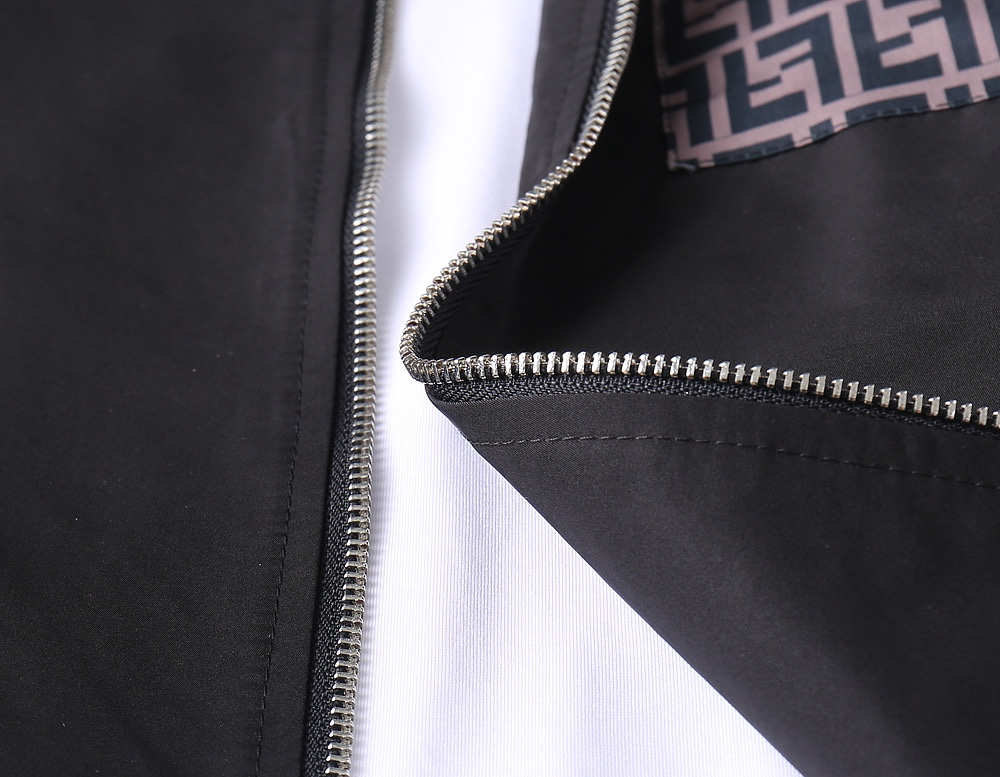 【FENDI  公式旗艦店】フェンディ  ジャケット着 好評に付き再入荷 241223