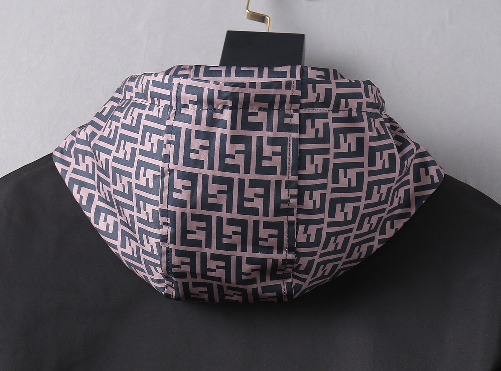 【FENDI  公式旗艦店】フェンディ  ジャケット着 好評に付き再入荷 241223