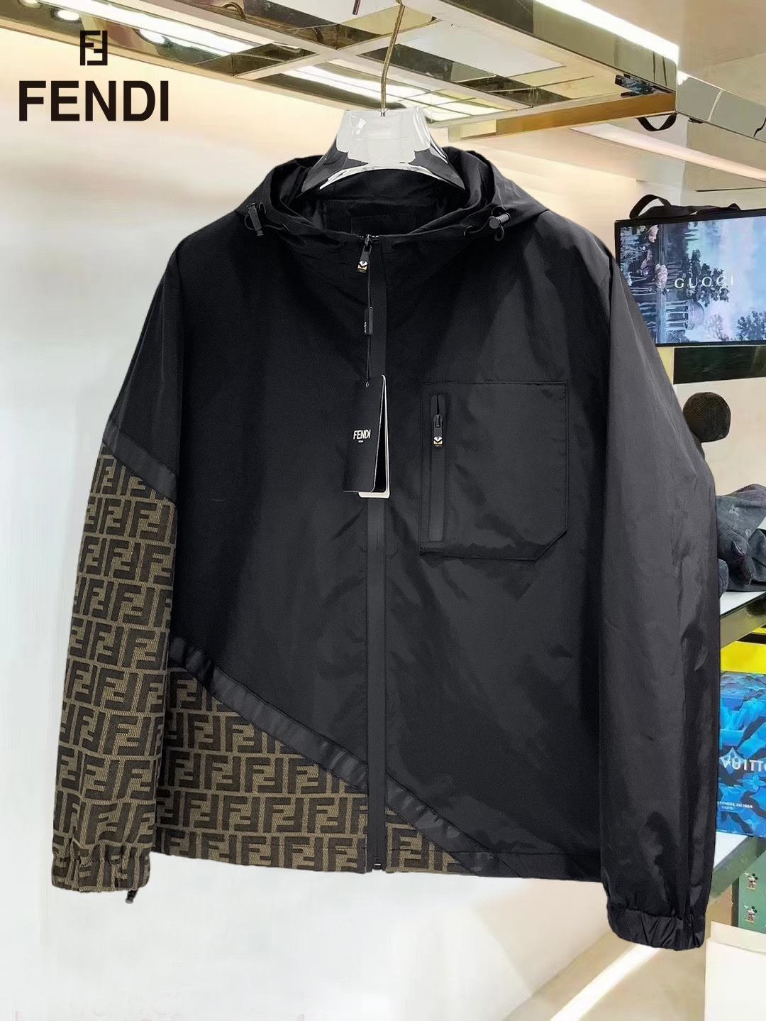 【FENDI  公式旗艦店】フェンディ  ジャケット着 好評に付き再入荷 241223