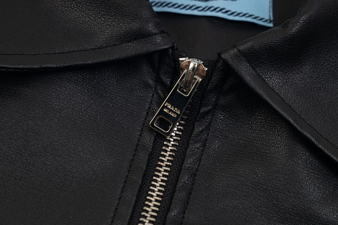 【PRADA  公式旗艦店】プラダ  ジャケット着 好評に付き再入荷 241224