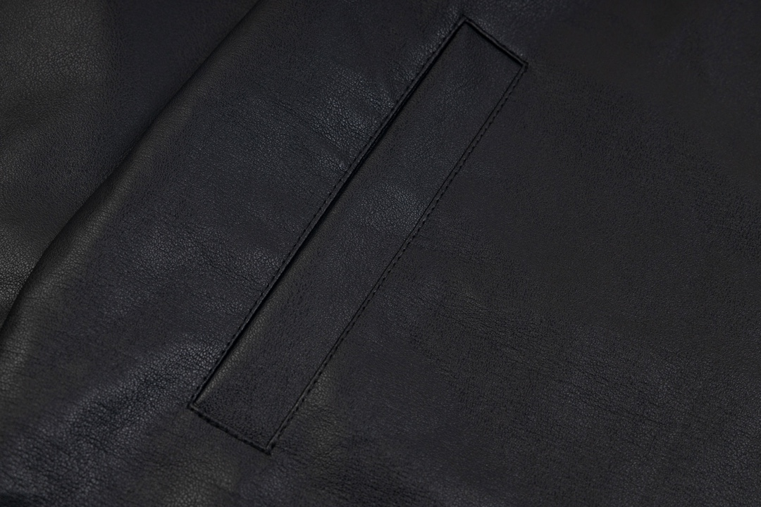 【PRADA  公式旗艦店】プラダ  ジャケット着 好評に付き再入荷 241224