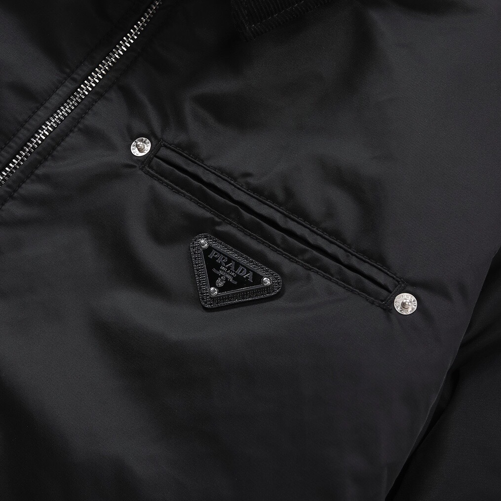 【PRADA  公式旗艦店】プラダ  ジャケット着 好評に付き再入荷 241224