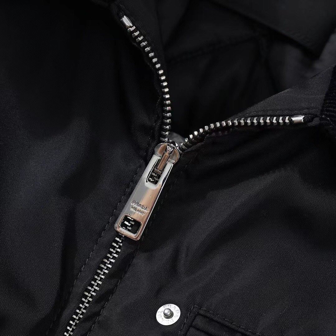 【PRADA  公式旗艦店】プラダ  ジャケット着 好評に付き再入荷 241224