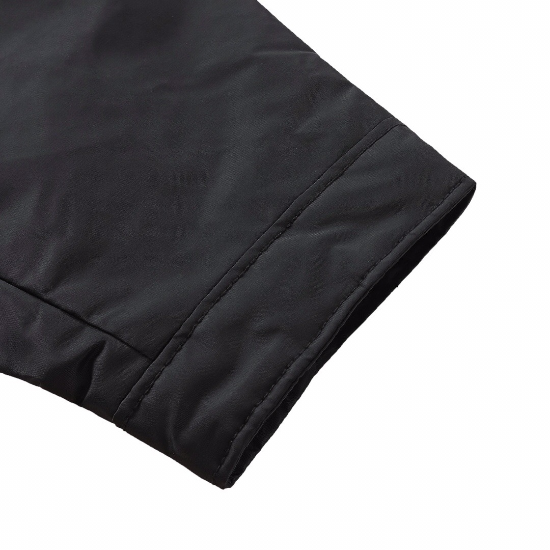 【PRADA  公式旗艦店】プラダ  ジャケット着 好評に付き再入荷 241224