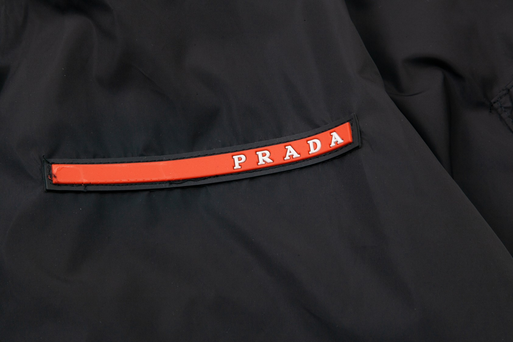 【PRADA  公式旗艦店】プラダ  ジャケット着 好評に付き再入荷 241224