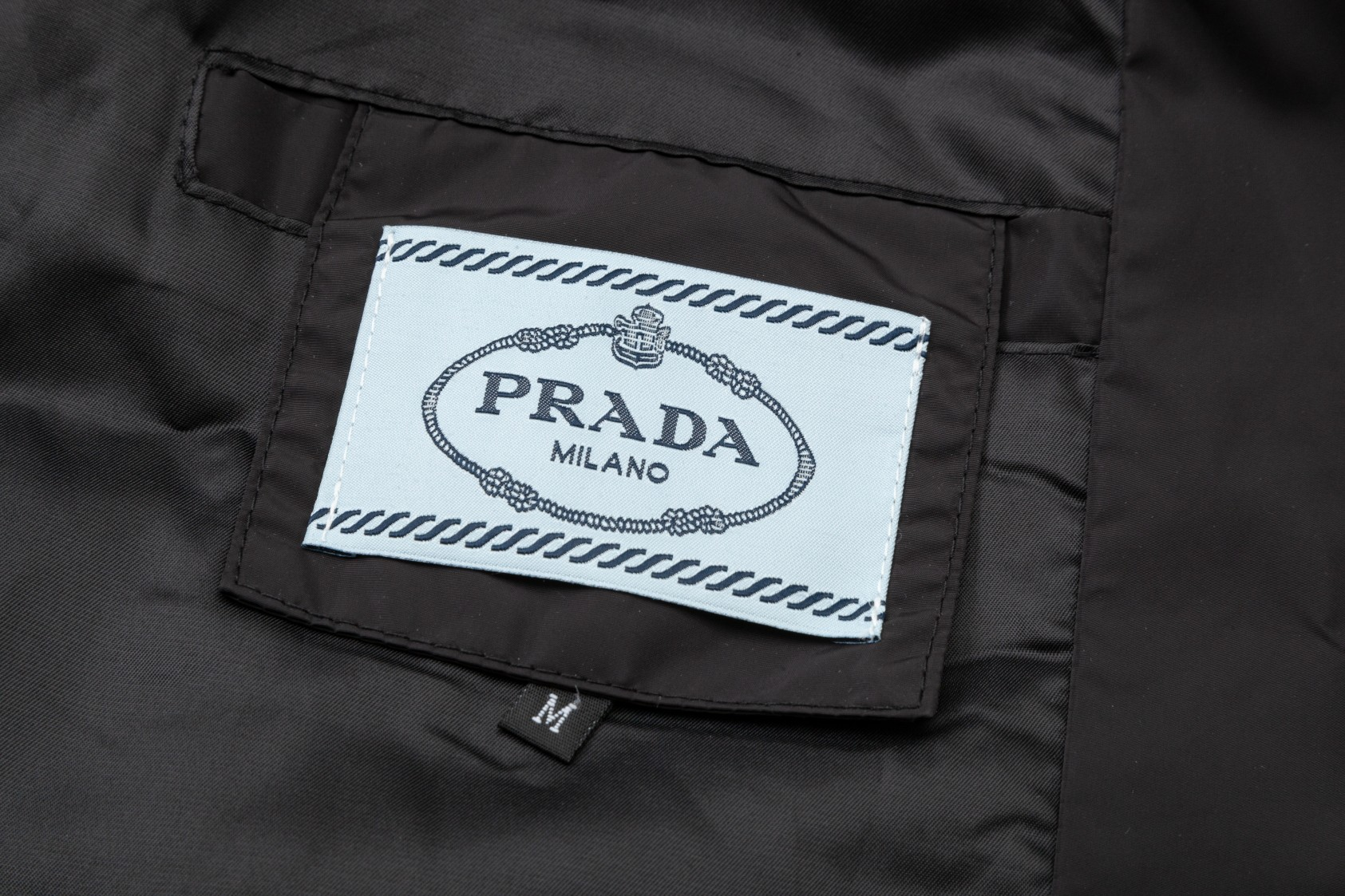 【PRADA  公式旗艦店】プラダ  ジャケット着 好評に付き再入荷 241224