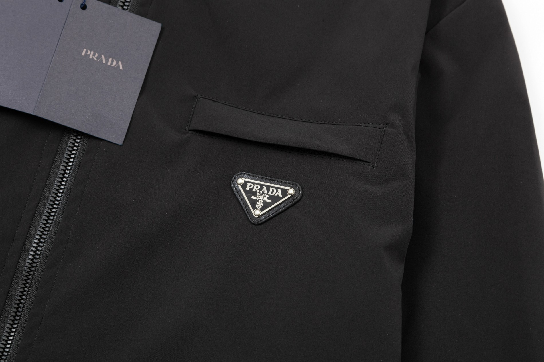 【PRADA  公式旗艦店】プラダ  ジャケット着 好評に付き再入荷 241224