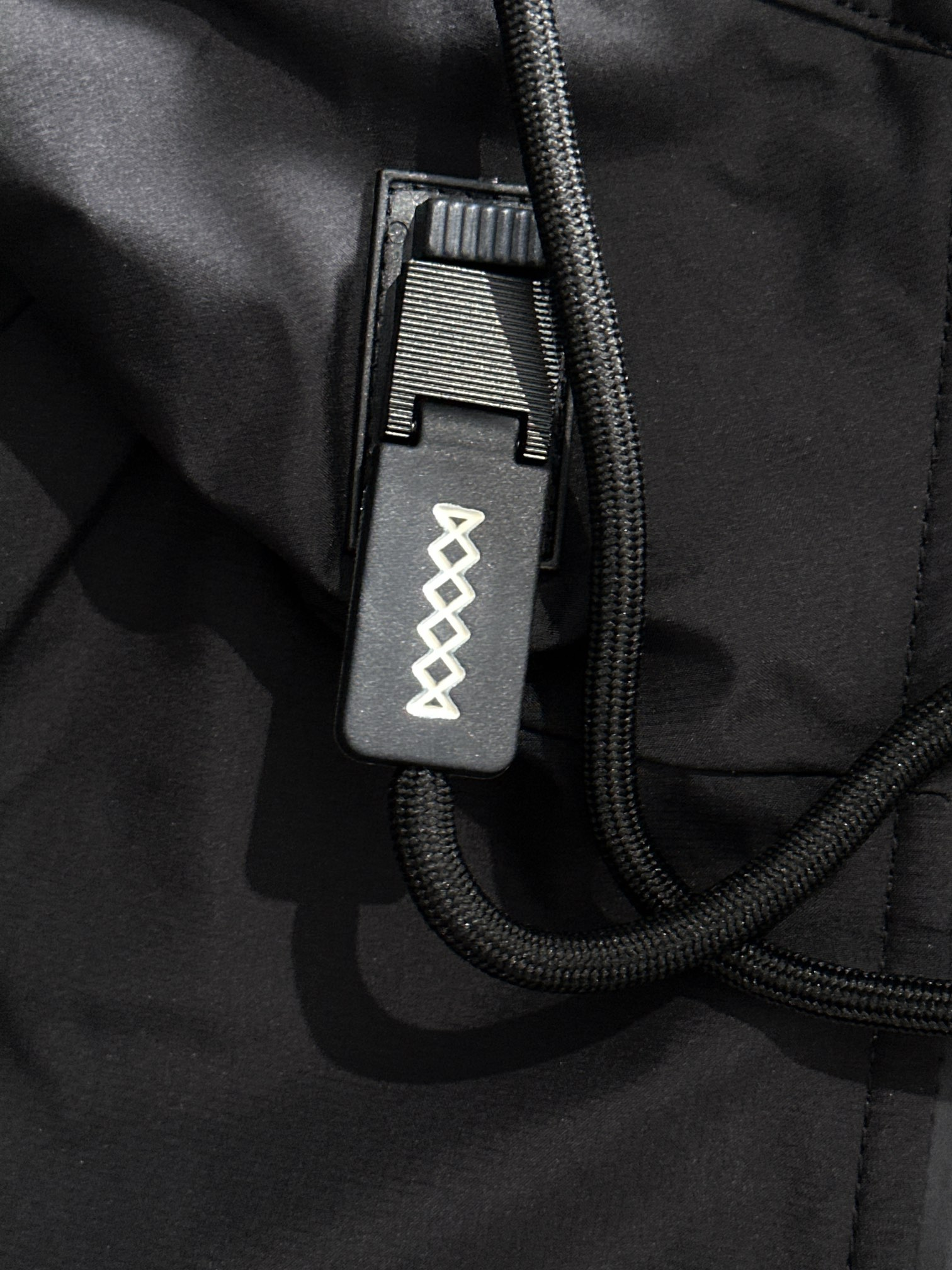 【PRADA  公式旗艦店】プラダ  ジャケット着 好評に付き再入荷 241224