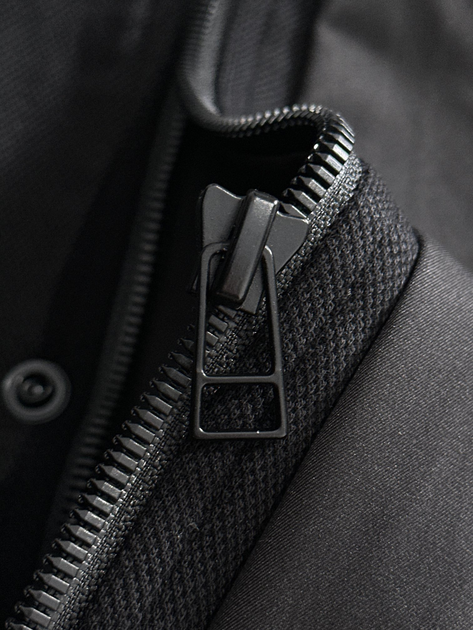 【LOEWE 公式旗艦店】ロエベ  ジャケット着 好評に付き再入荷 241224