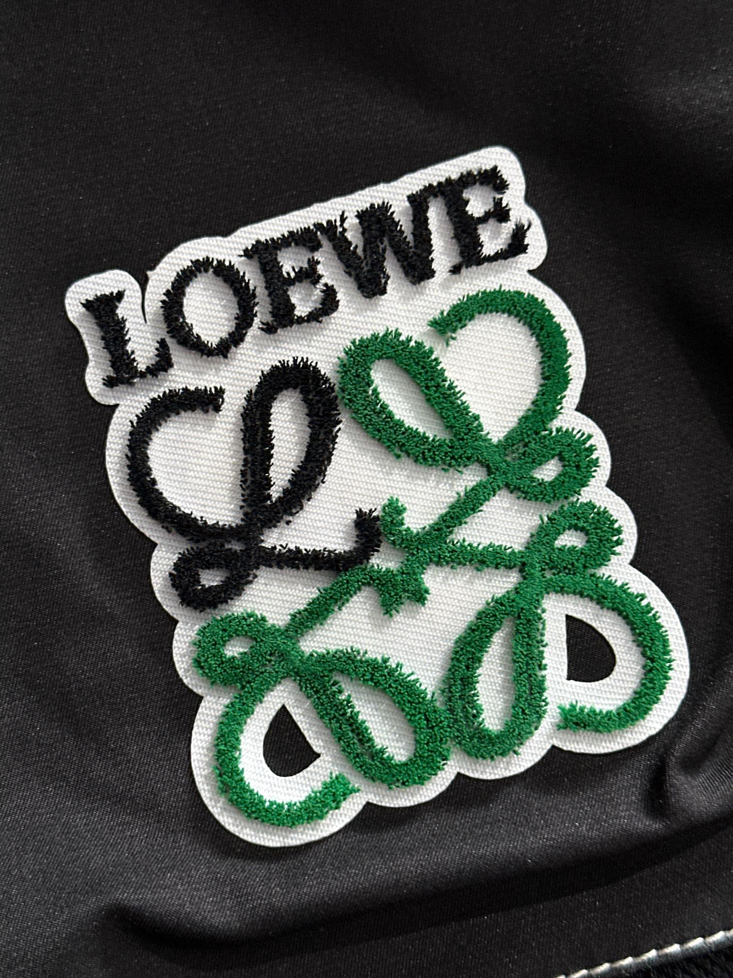 【LOEWE 公式旗艦店】ロエベ  ジャケット着 好評に付き再入荷 241224