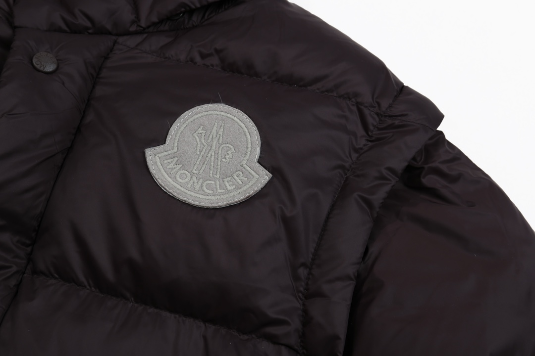 【MONCLER 公式旗艦店】モンクレール  ダウンジャケット好評に付き再入荷！ 241214