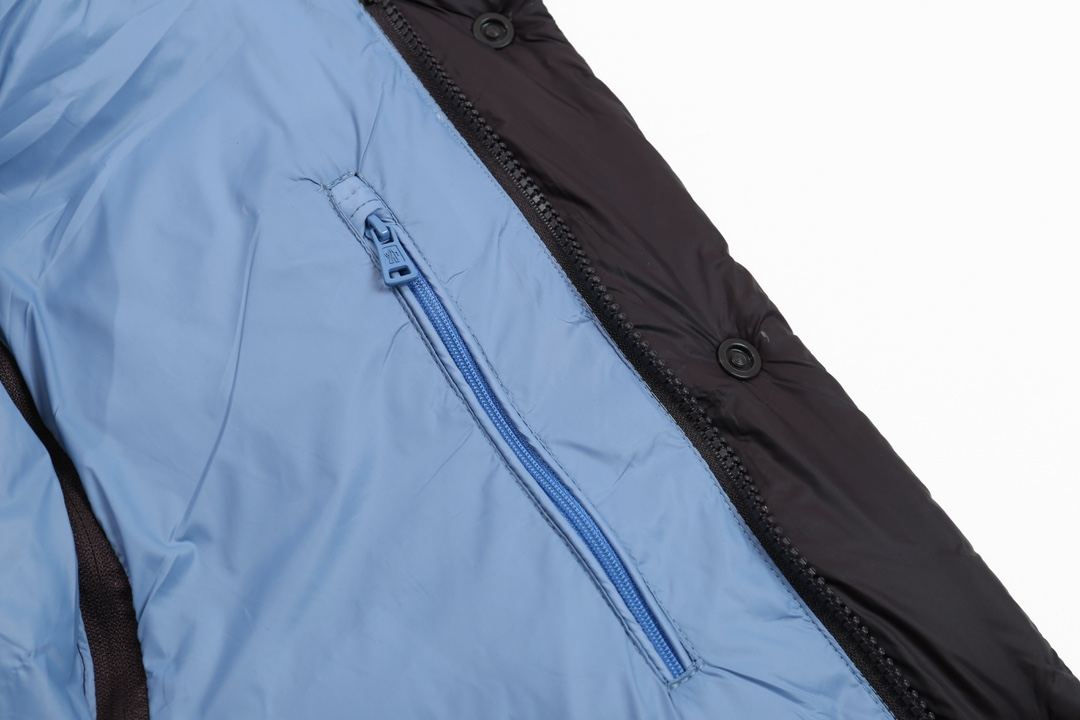 【MONCLER 公式旗艦店】モンクレール  ダウンジャケット好評に付き再入荷！ 241214