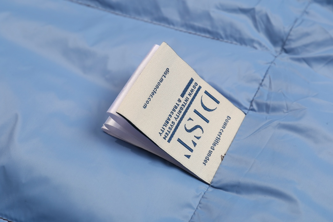 【MONCLER 公式旗艦店】モンクレール  ダウンジャケット好評に付き再入荷！ 241214