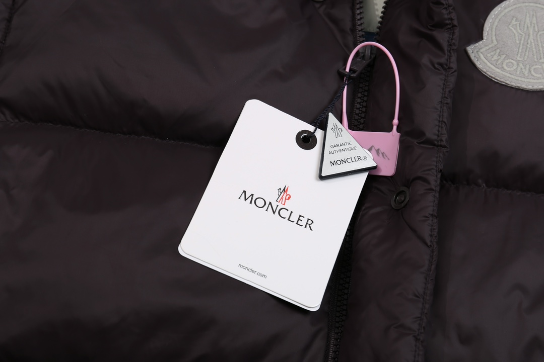 【MONCLER 公式旗艦店】モンクレール  ダウンジャケット好評に付き再入荷！ 241214