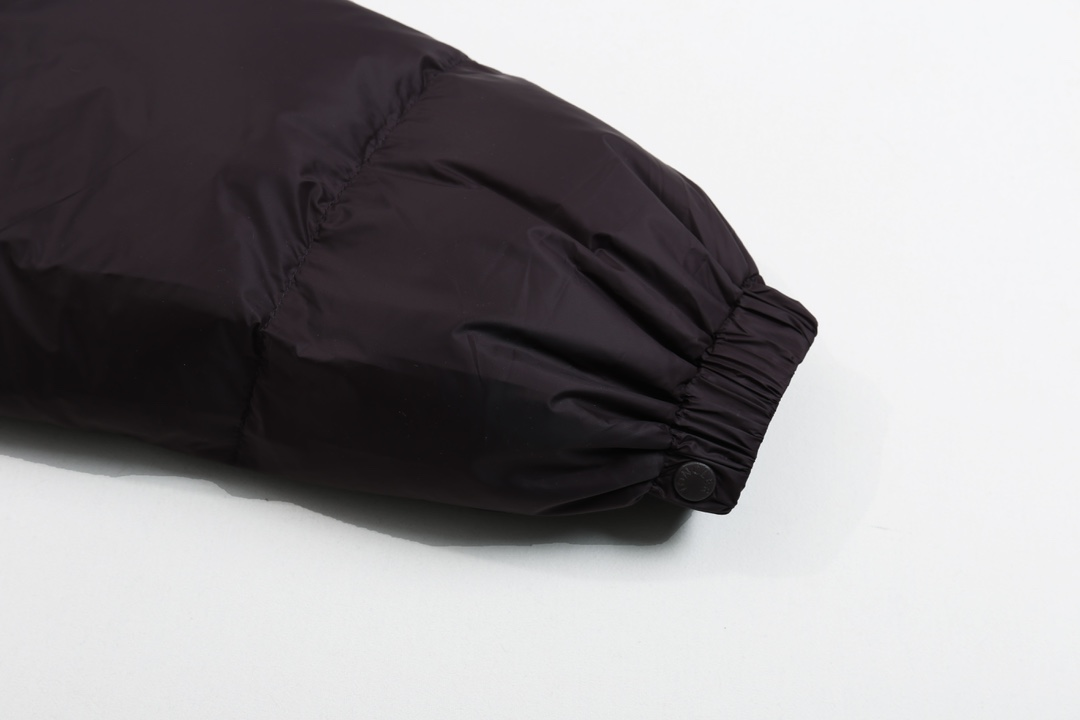 【MONCLER 公式旗艦店】モンクレール  ダウンジャケット好評に付き再入荷！ 241214