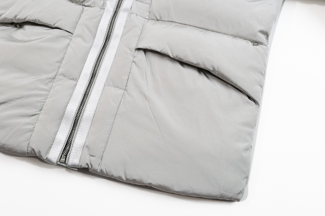 【MONCLER 公式旗艦店】モンクレール  ダウンジャケット好評に付き再入荷！ 241224