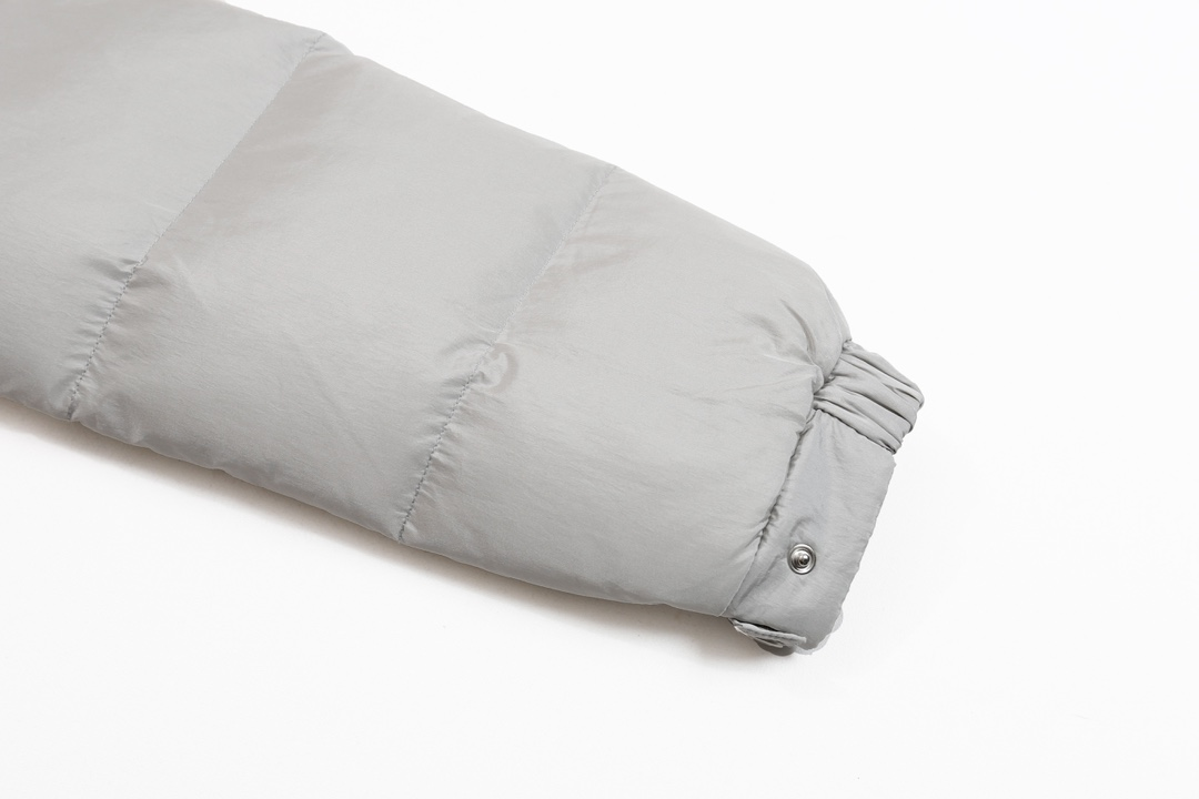 【MONCLER 公式旗艦店】モンクレール  ダウンジャケット好評に付き再入荷！ 241224