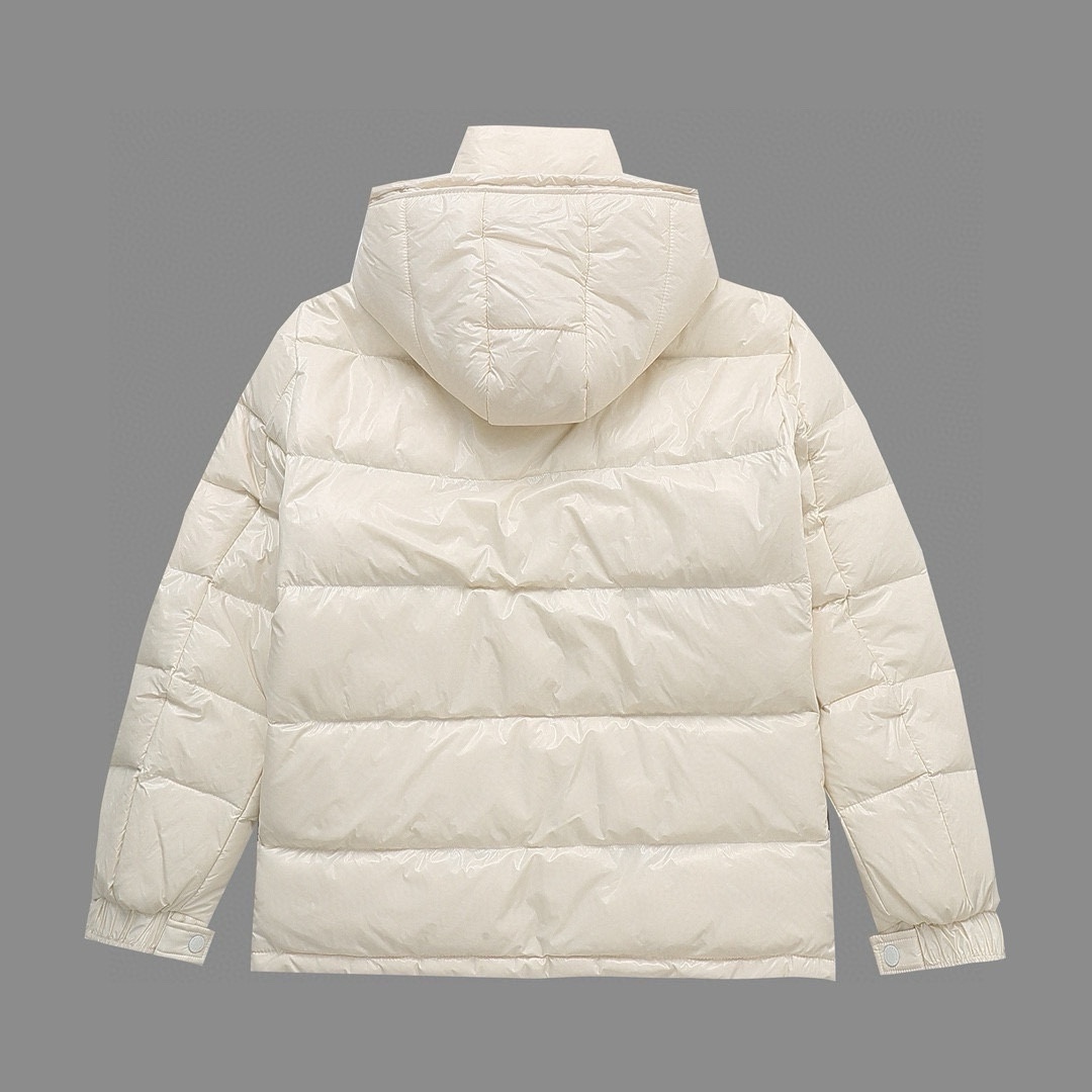 【MONCLER 公式旗艦店】モンクレール  ダウンジャケット好評に付き再入荷！ 241224