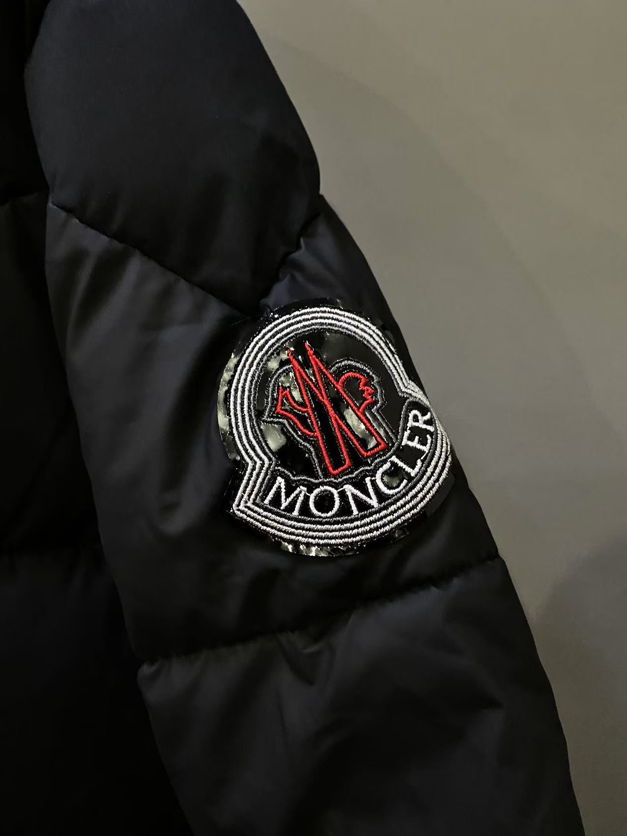 【MONCLER 公式旗艦店】モンクレール  ダウンジャケット好評に付き再入荷！ 241224