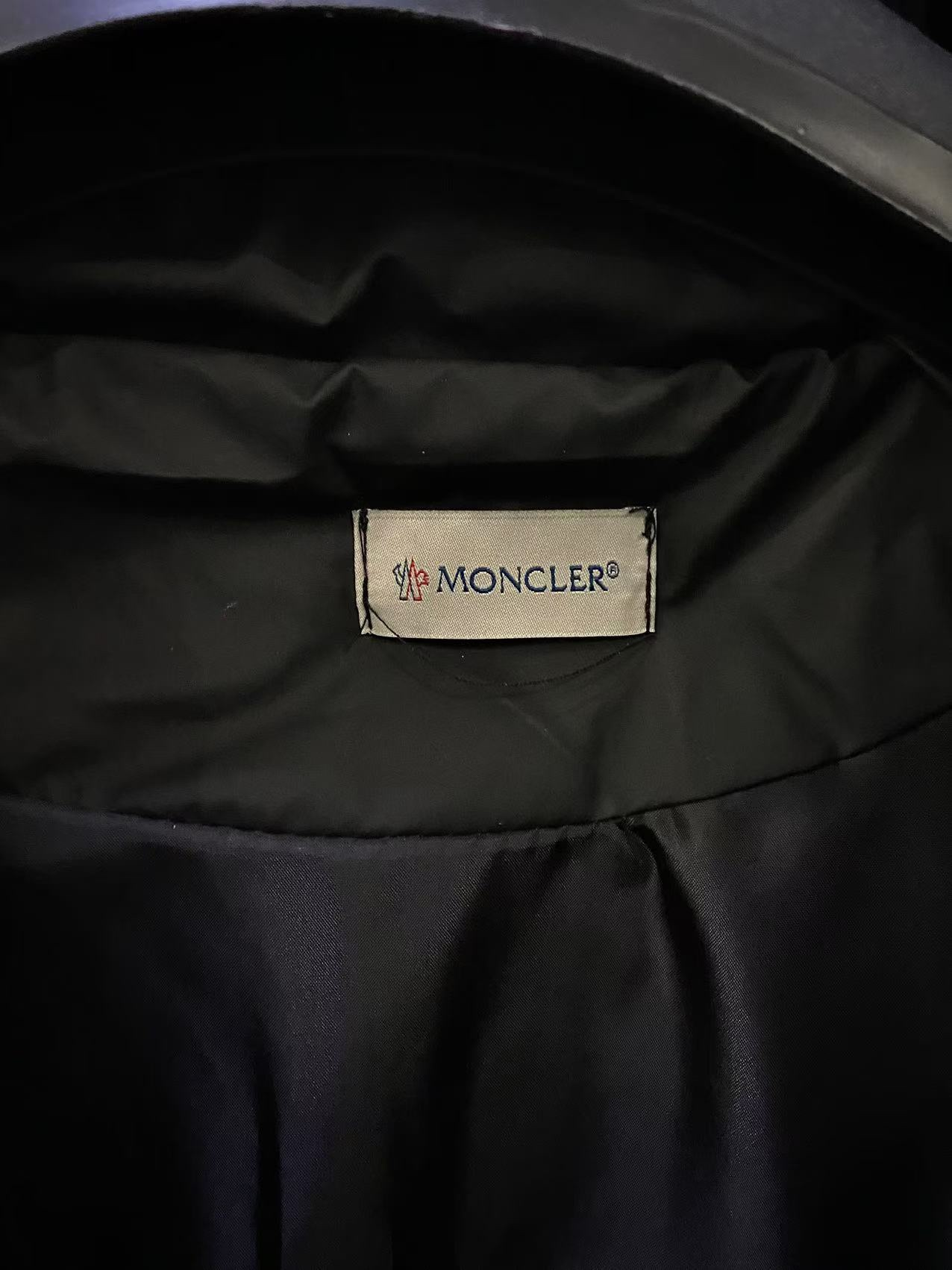 【MONCLER 公式旗艦店】モンクレール  ダウンジャケット好評に付き再入荷！ 241224