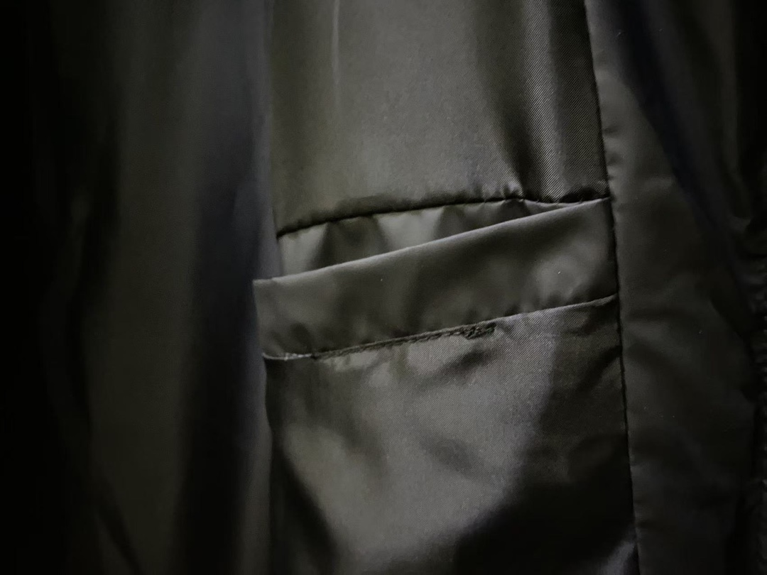 【MONCLER 公式旗艦店】モンクレール  ダウンジャケット好評に付き再入荷！ 241224