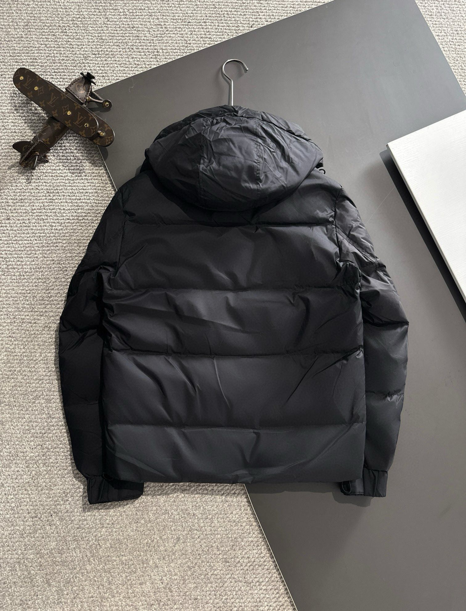 【MONCLER 公式旗艦店】モンクレール  ダウンジャケット好評に付き再入荷！ 241224