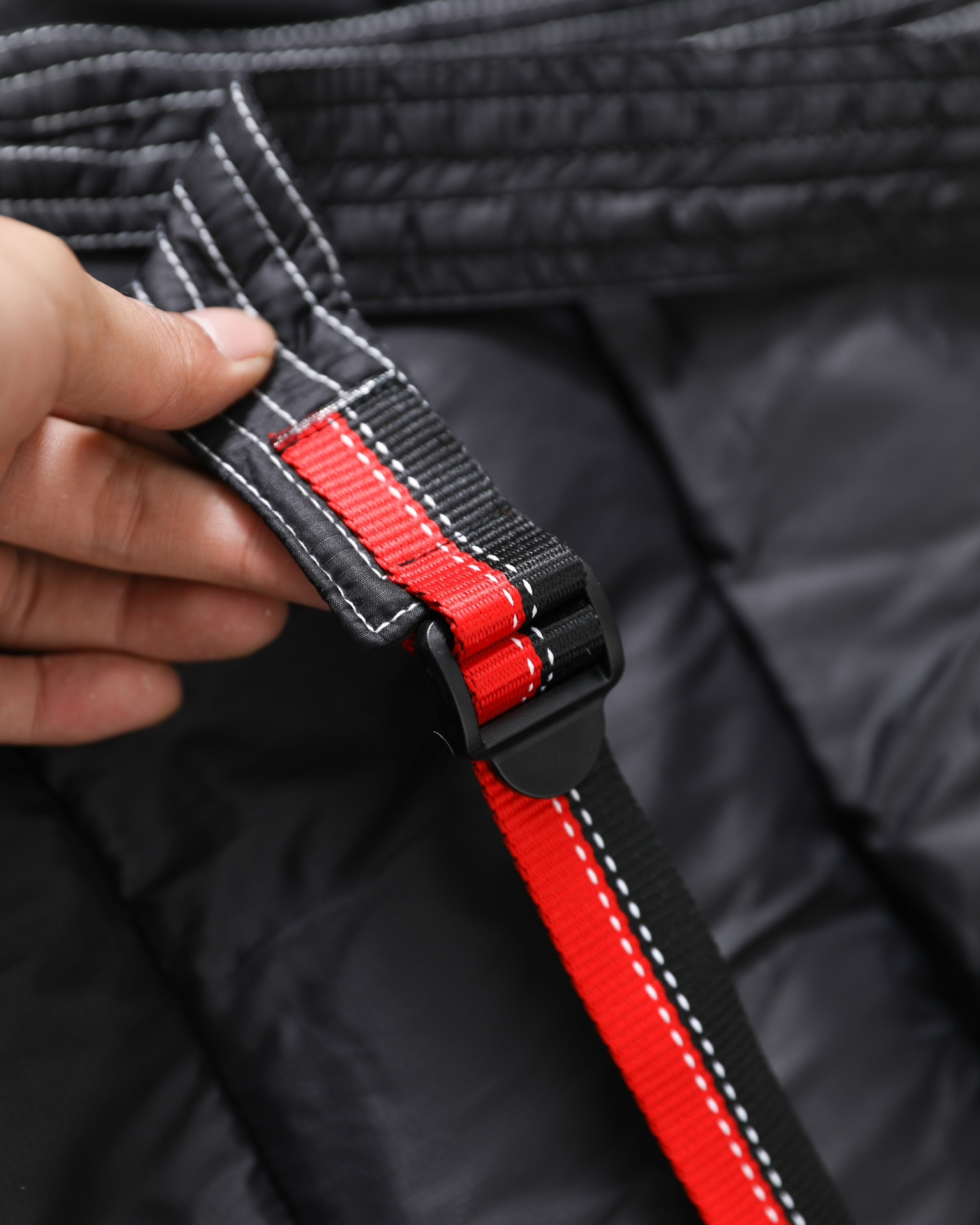 【MONCLER 公式旗艦店】モンクレール  ダウンジャケット好評に付き再入荷！ 241224