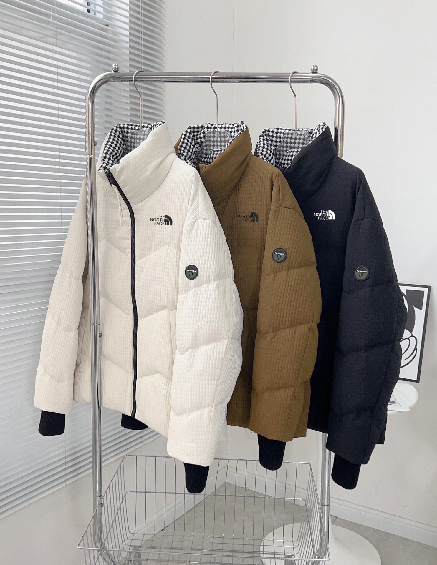 【The North Face 公式旗艦店】ザノースフェイス ダウンジャケット ご好評に付き再入荷！241225