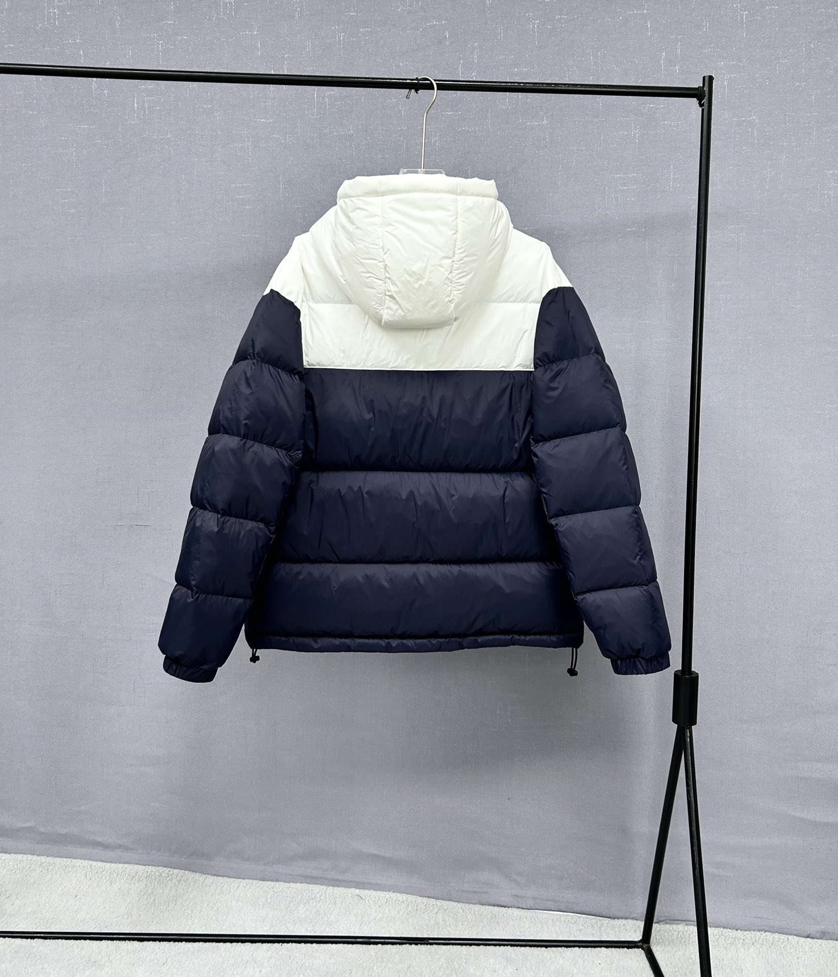 【NIKE  公式旗艦店】ナイキ ダウンジャケット ご好評に付き再入荷！ 241225