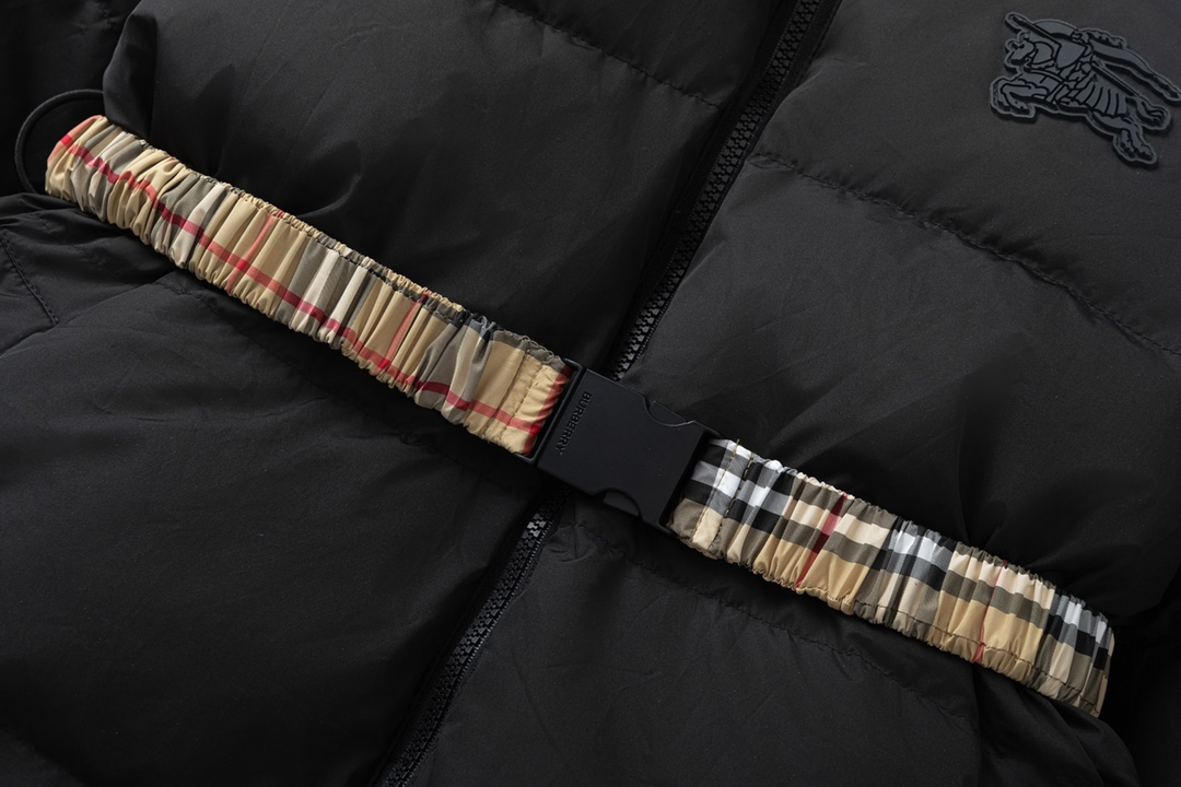 【BURBERRY  公式旗艦店】バーバリー   ダウンジャケット ご好評に付き再入荷！241226