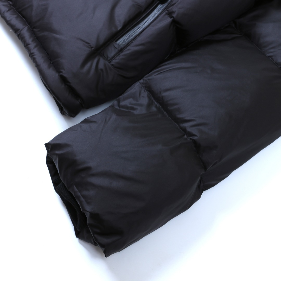 【BURBERRY  公式旗艦店】バーバリー  ダウンジャケット ご好評に付き再入荷！241226