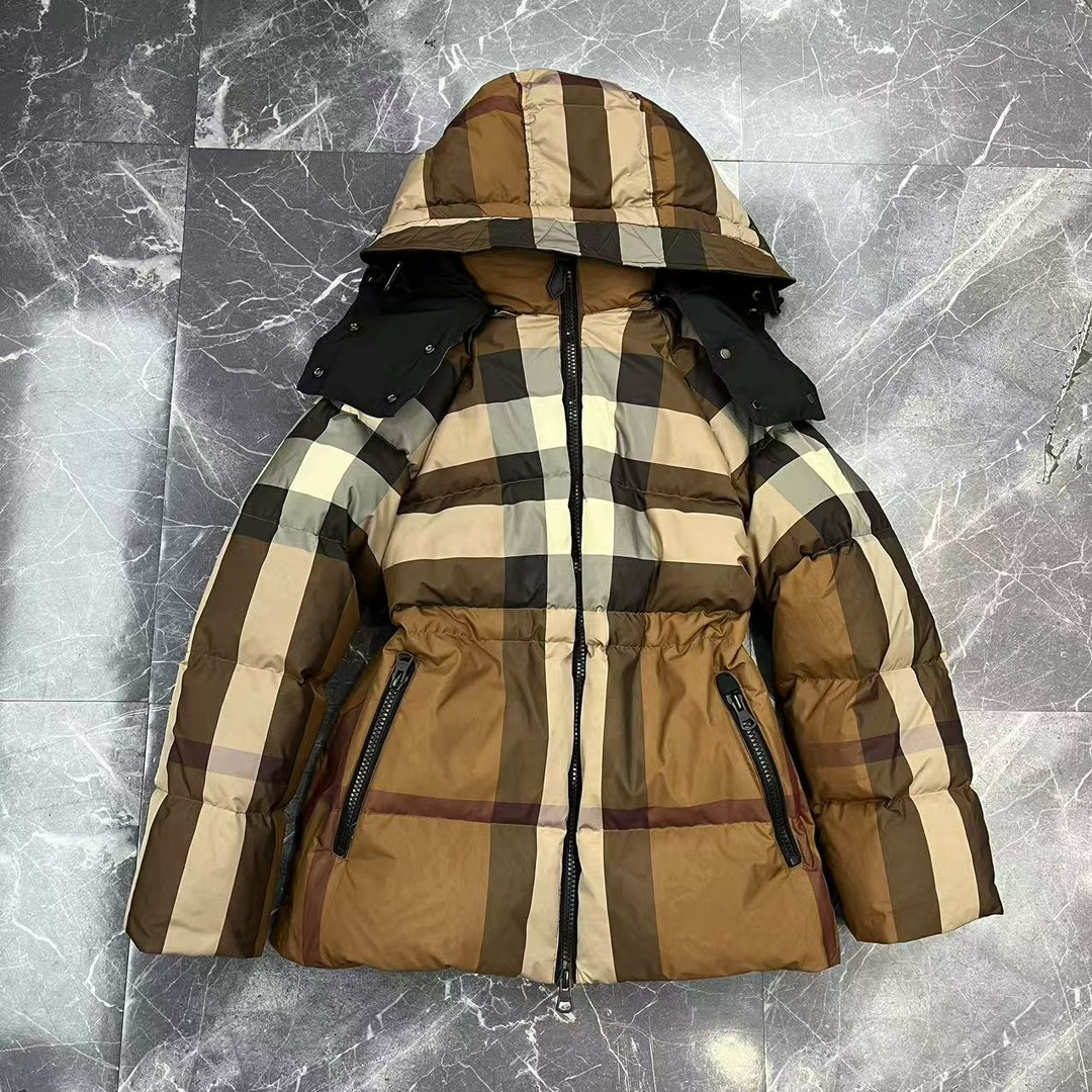【BURBERRY  公式旗艦店】バーバリー  ダウンジャケット ご好評に付き再入荷！241226