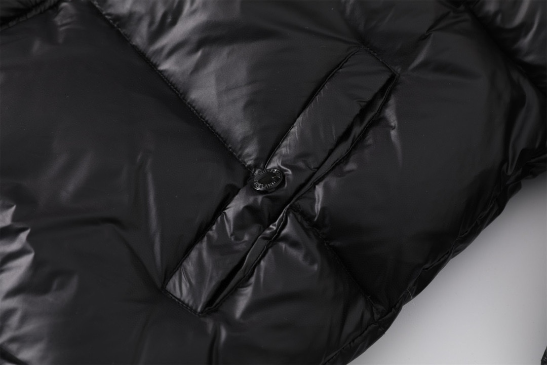 【BURBERRY  公式旗艦店】バーバリー   ダウンジャケット ご好評に付き再入荷！241226