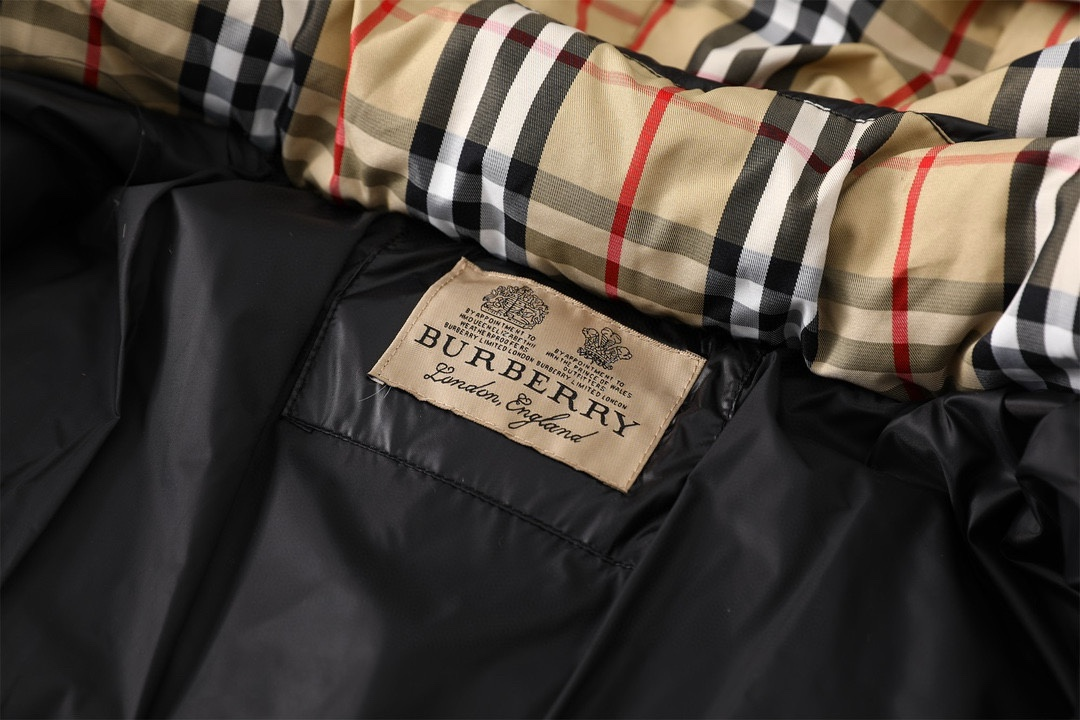 【BURBERRY  公式旗艦店】バーバリー   ダウンジャケット ご好評に付き再入荷！241226