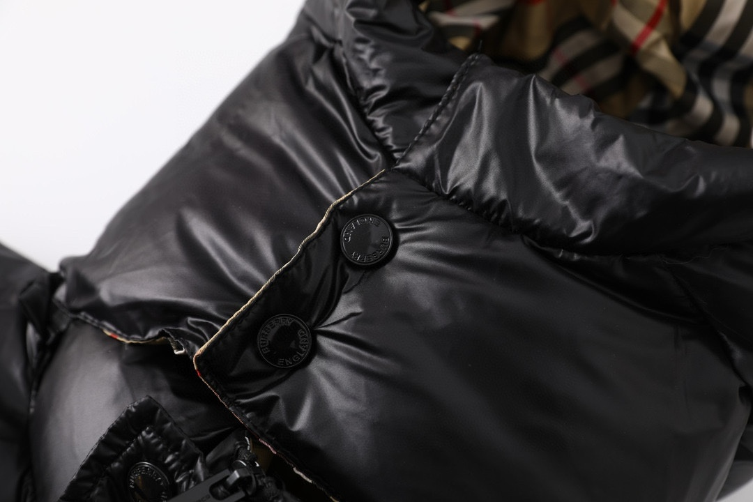 【BURBERRY  公式旗艦店】バーバリー   ダウンジャケット ご好評に付き再入荷！241226