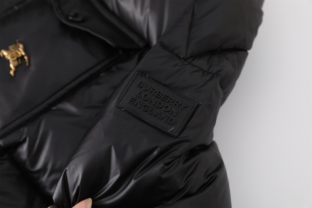 【BURBERRY  公式旗艦店】バーバリー   ダウンジャケット ご好評に付き再入荷！241226