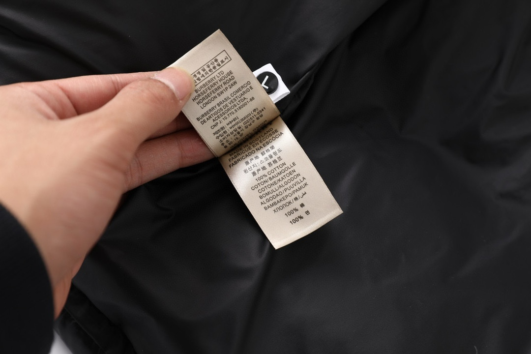 【BURBERRY  公式旗艦店】バーバリー   ダウンジャケット ご好評に付き再入荷！241226