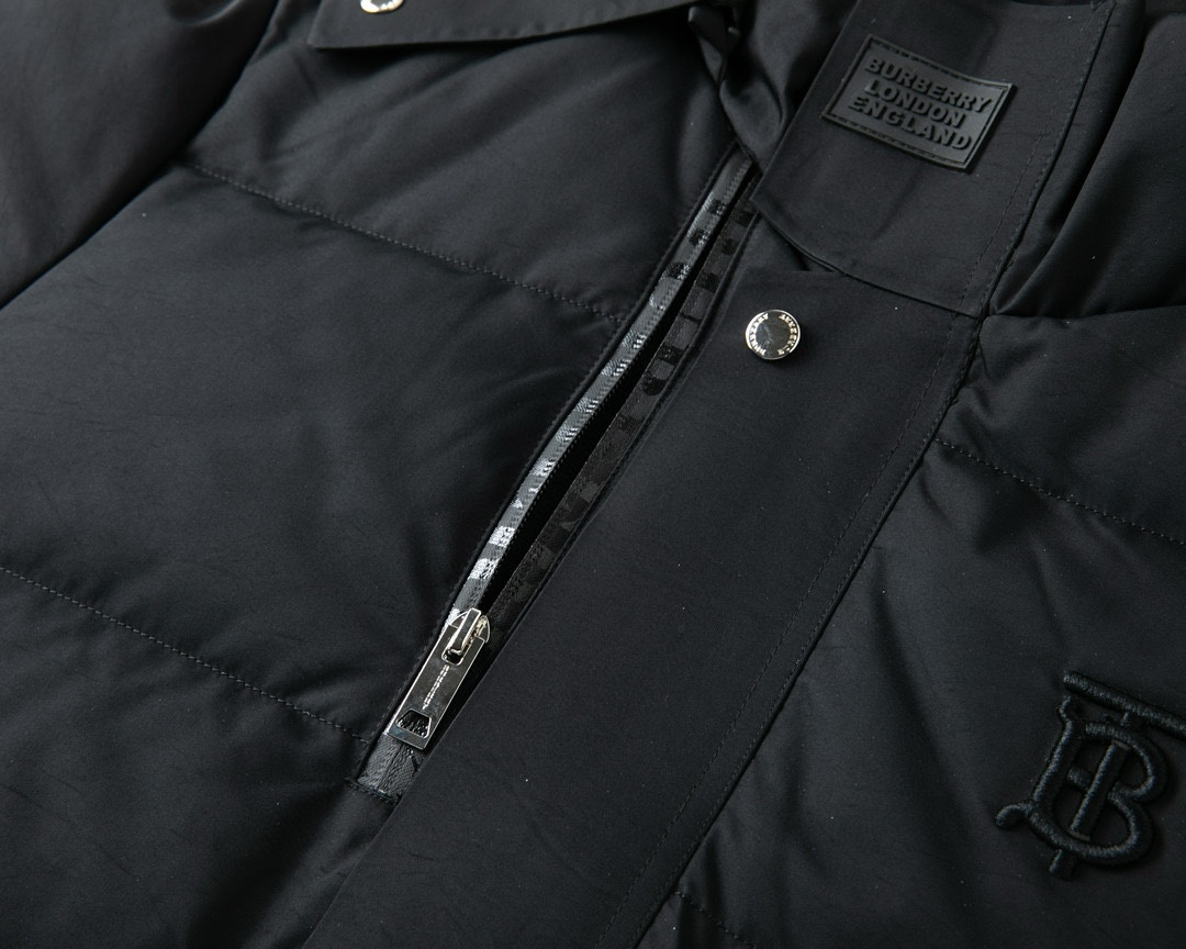 【BURBERRY  公式旗艦店】バーバリー  ダウンジャケット ご好評に付き再入荷！241226