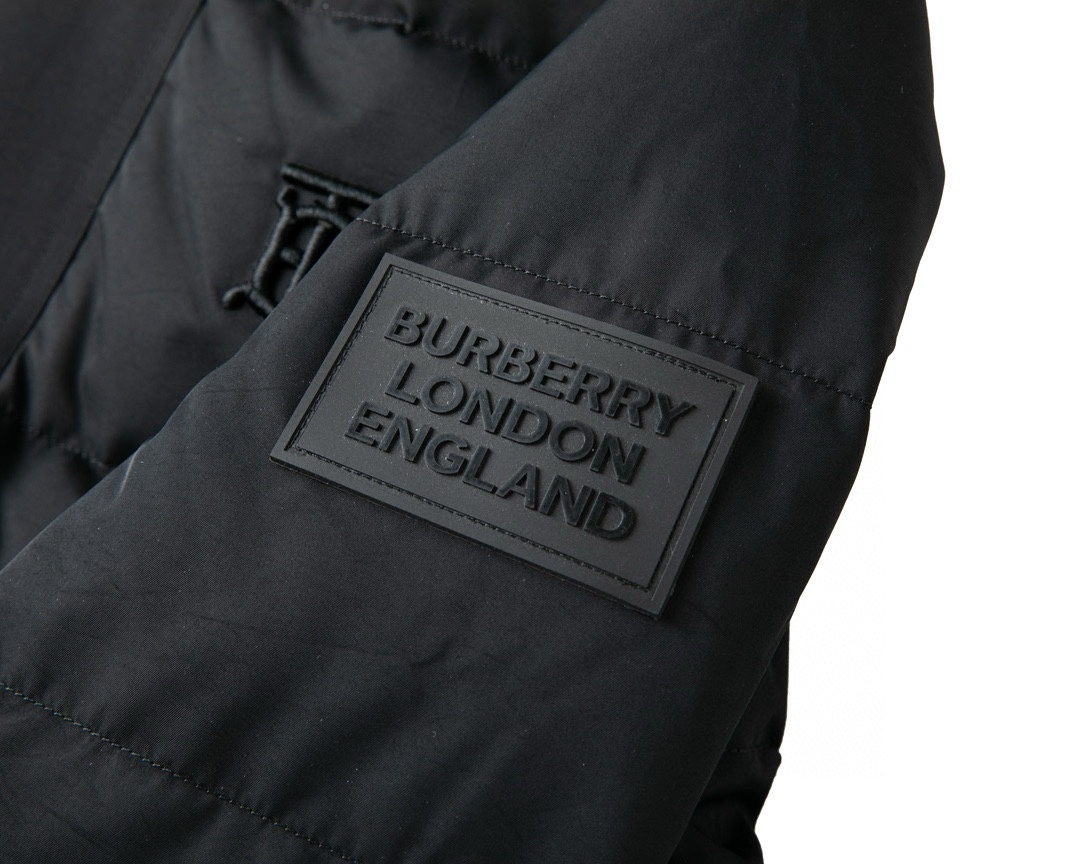 【BURBERRY  公式旗艦店】バーバリー  ダウンジャケット ご好評に付き再入荷！241226