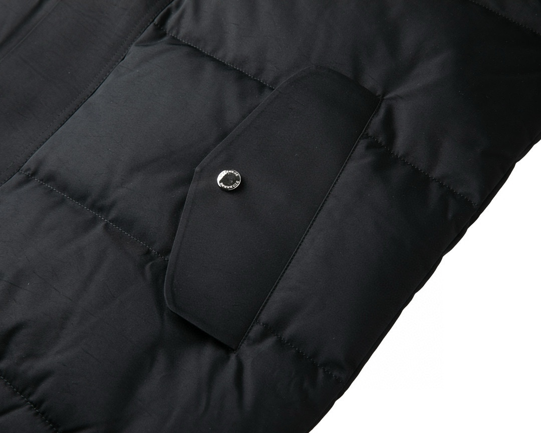 【BURBERRY  公式旗艦店】バーバリー  ダウンジャケット ご好評に付き再入荷！241226